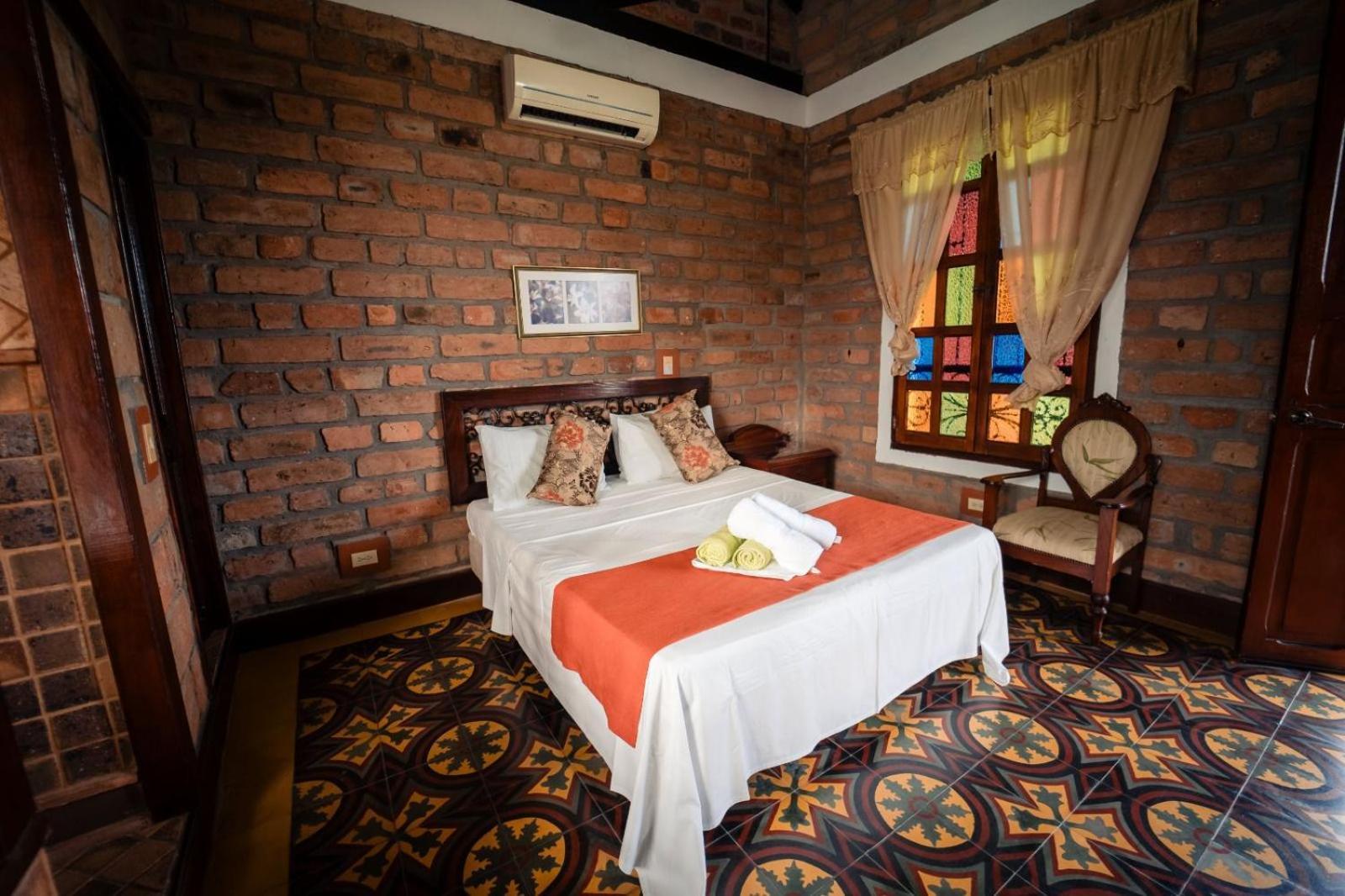 Hosteria De La Plaza Menor Santa Fe de Antioquia Eksteriør bilde