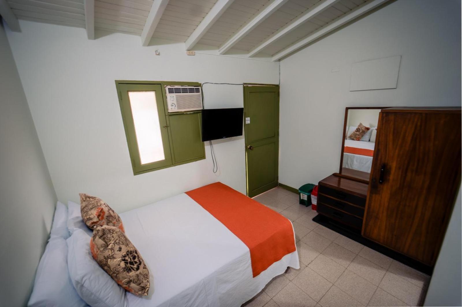 Hosteria De La Plaza Menor Santa Fe de Antioquia Eksteriør bilde
