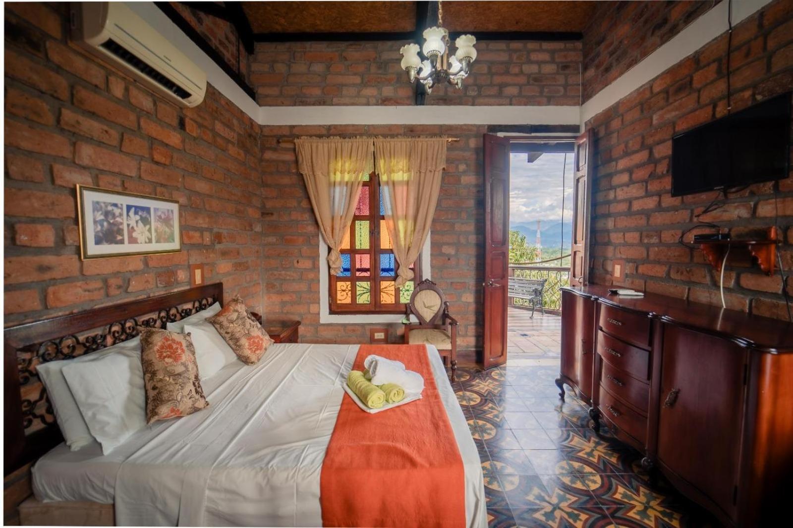 Hosteria De La Plaza Menor Santa Fe de Antioquia Eksteriør bilde