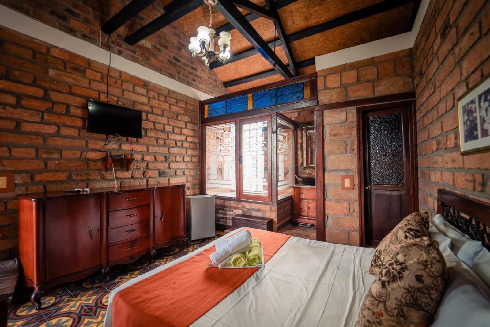 Hosteria De La Plaza Menor Santa Fe de Antioquia Eksteriør bilde