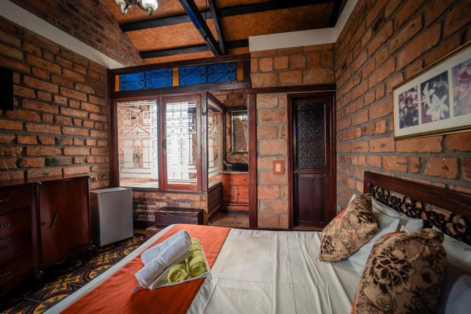 Hosteria De La Plaza Menor Santa Fe de Antioquia Eksteriør bilde