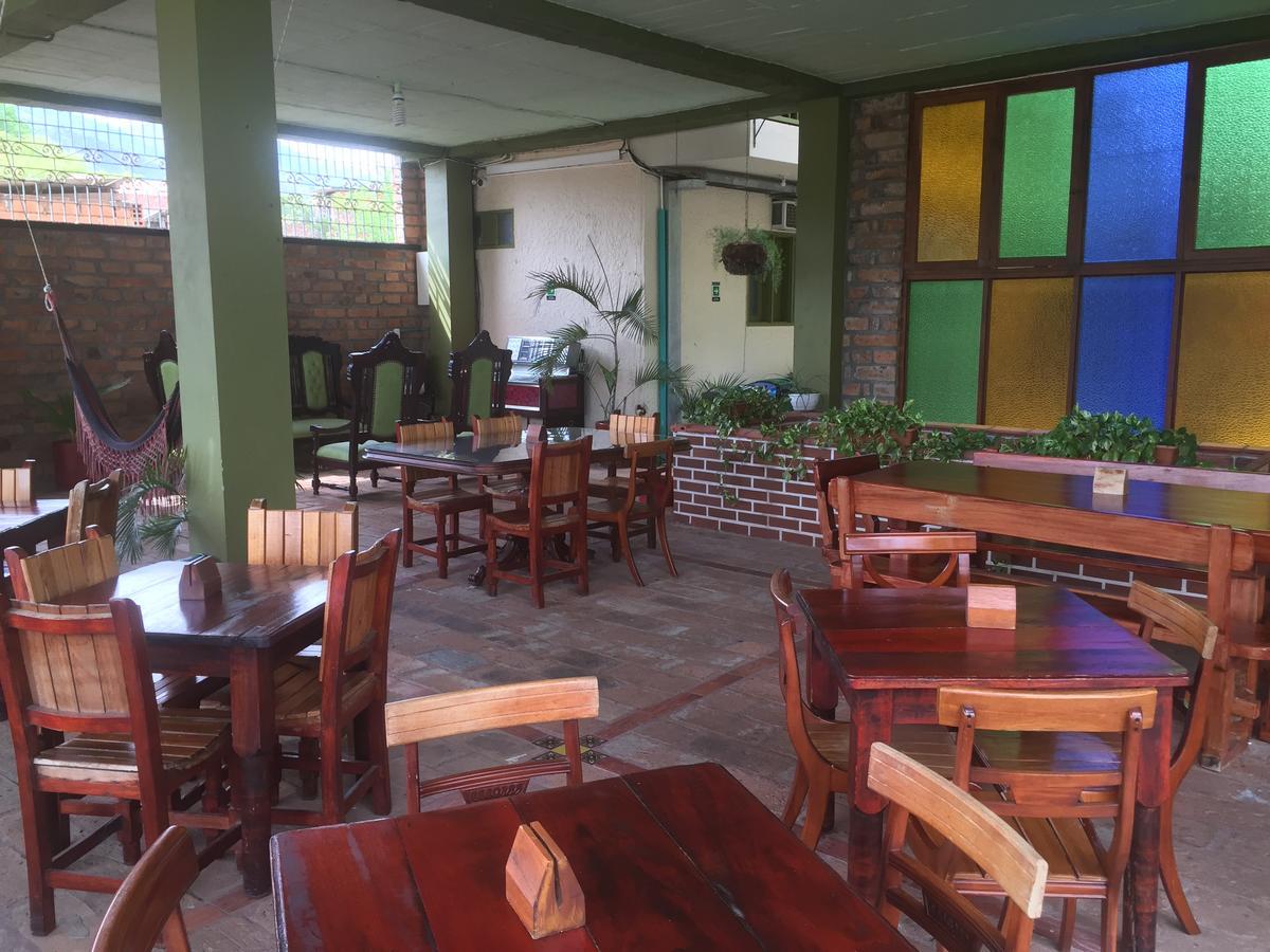 Hosteria De La Plaza Menor Santa Fe de Antioquia Eksteriør bilde