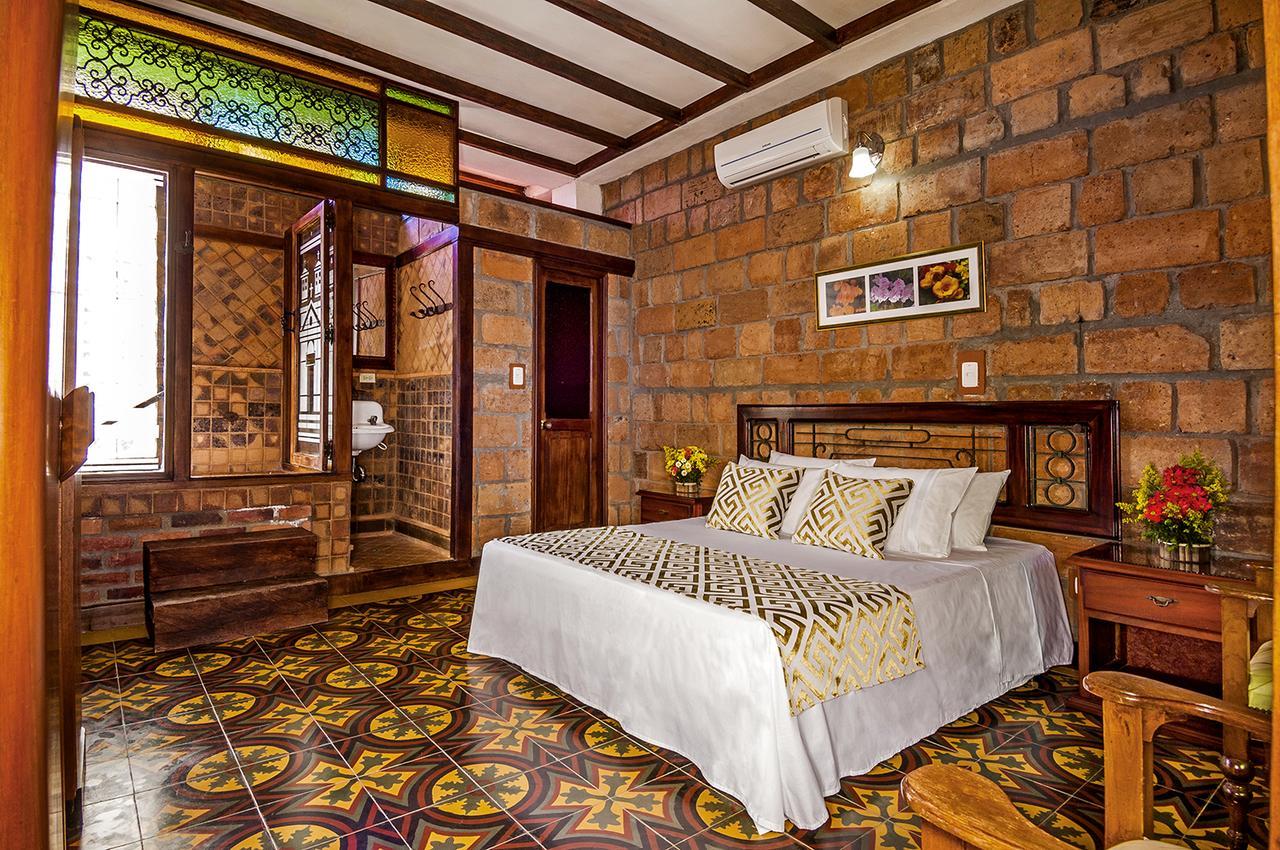 Hosteria De La Plaza Menor Santa Fe de Antioquia Eksteriør bilde